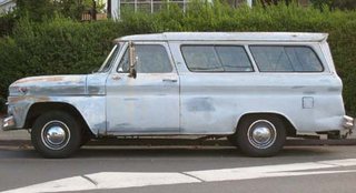 Illustration for article titled 1963 GMC Suburban Carryall